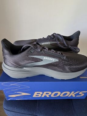 Brooks Revel 8 10.5m Wide